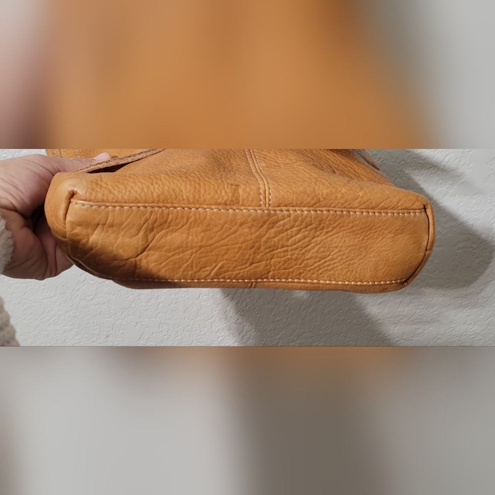 Margot Camel 100% Leather Bag - Picture 7 of 16